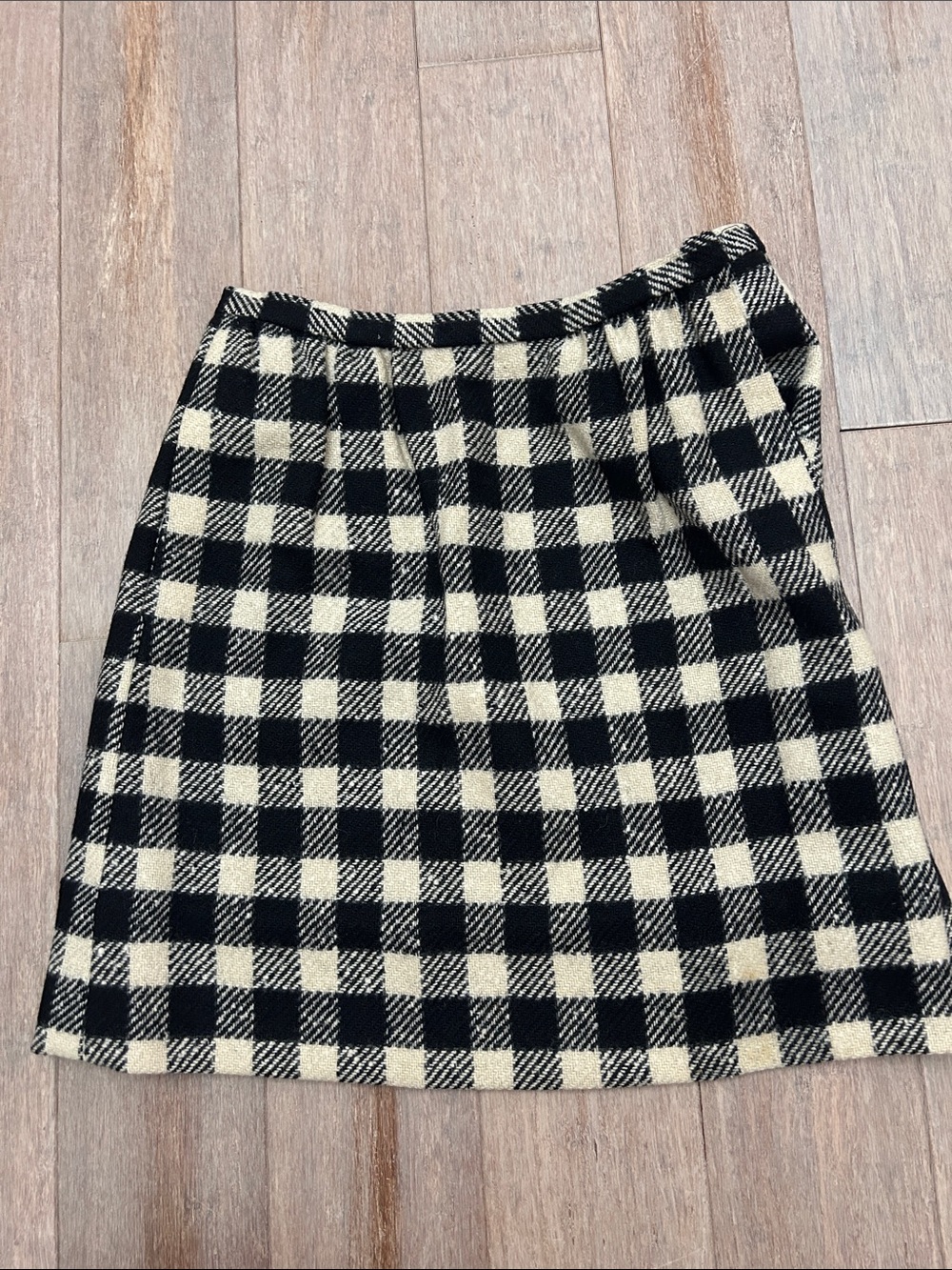 VTG Pendleton Black Cream Plaid Mini Wool Skirt gingham with pockets Oregon